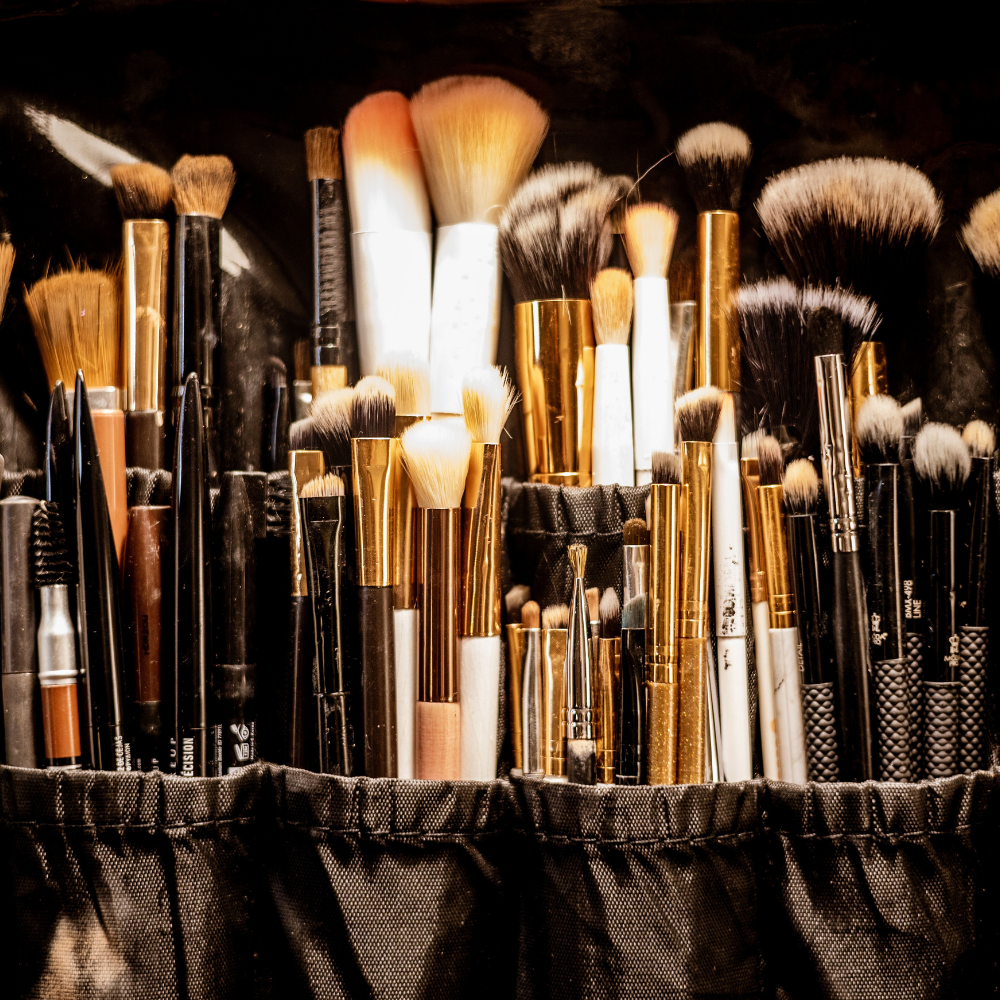 “Makeup brushes – professional, soft brush sets for flawless makeup application – Hot Deal Warehouse beauty essentials”