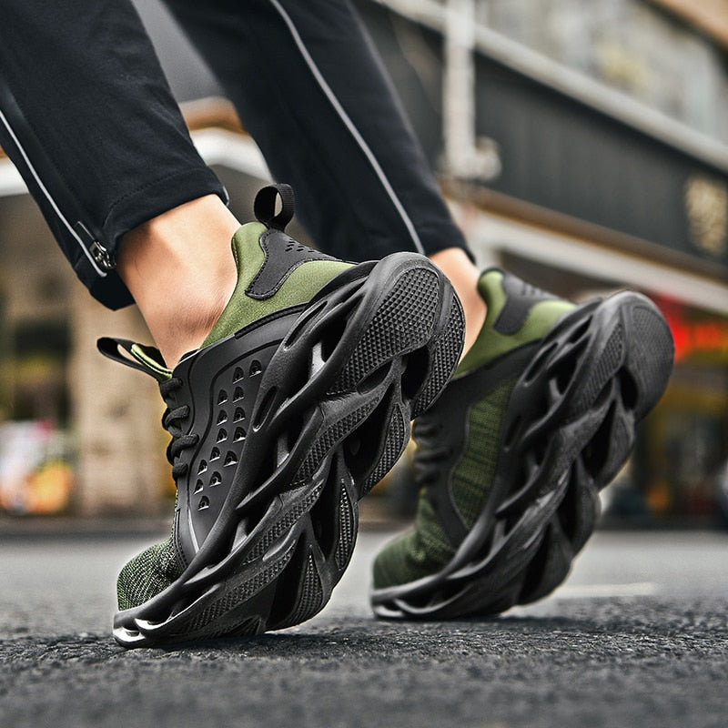 Men’s breathable black lace-up sneakers with shockproof sole and height-increase design

