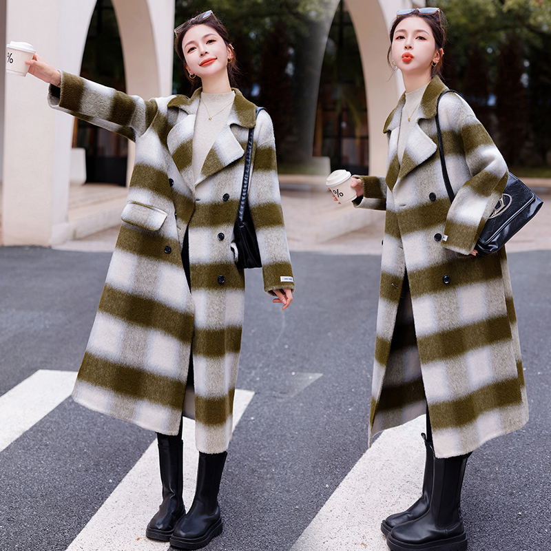 “Carrie Plaid Coat – women’s stylish plaid wool-blend coat with a modern fit, perfect for adding warmth and classic style to any outfit – Hot Deal Warehouse fashion”


