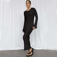 Juliet Slim Long-Sleeved Ruffled Dress Black