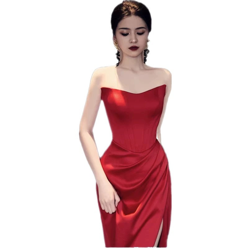 Elegant wine red engagement dress with a fashion-forward design, ideal for bridal receptions, back-to-door events, and special occasions.

