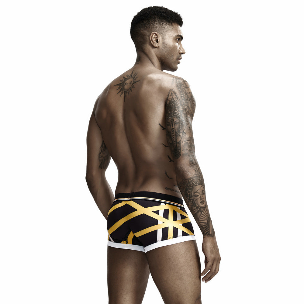Men’s low-rise boxer briefs with belly-contouring fit in black

