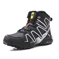 Winter outdoors snow boots for men, high-top velvet thermal, off-road thickened sole, lightweight mountaineering shoes with cotton lining for winter activities.









