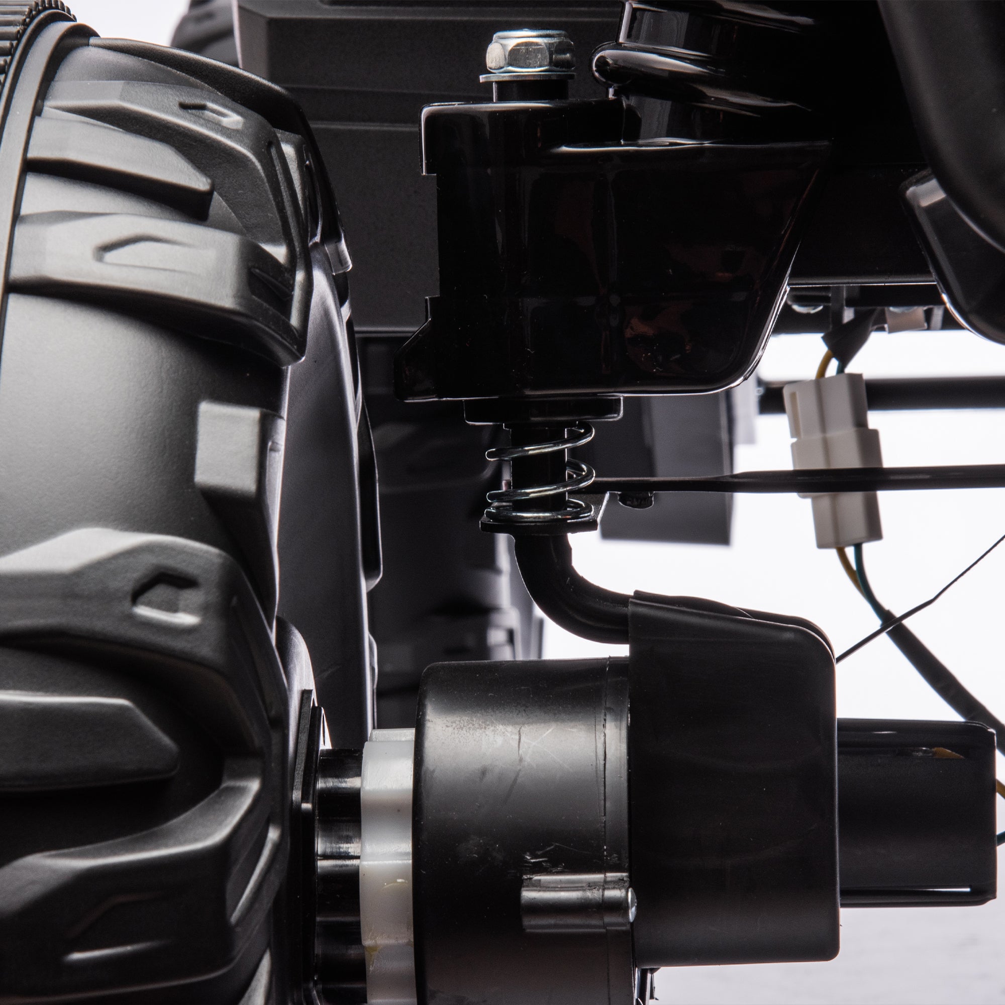 Side by side 4x4 ride-on truck for kids, featuring a durable design with working headlights, adjustable seat, and forward/reverse motion. Equipped with realistic off-road tires and easy-to-use controls, this electric truck provides an exciting outdoor adventure for children ages 3-7