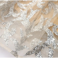 French style simple long-sleeved wedding dress for brides with a minimalist design.

