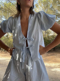 Stay stylish and comfortable with the Women's Plaid Striped Elastic Cuff Casual Fashion Tops & Shorts Suit. Perfect for casual wear, lounging, or outings.

