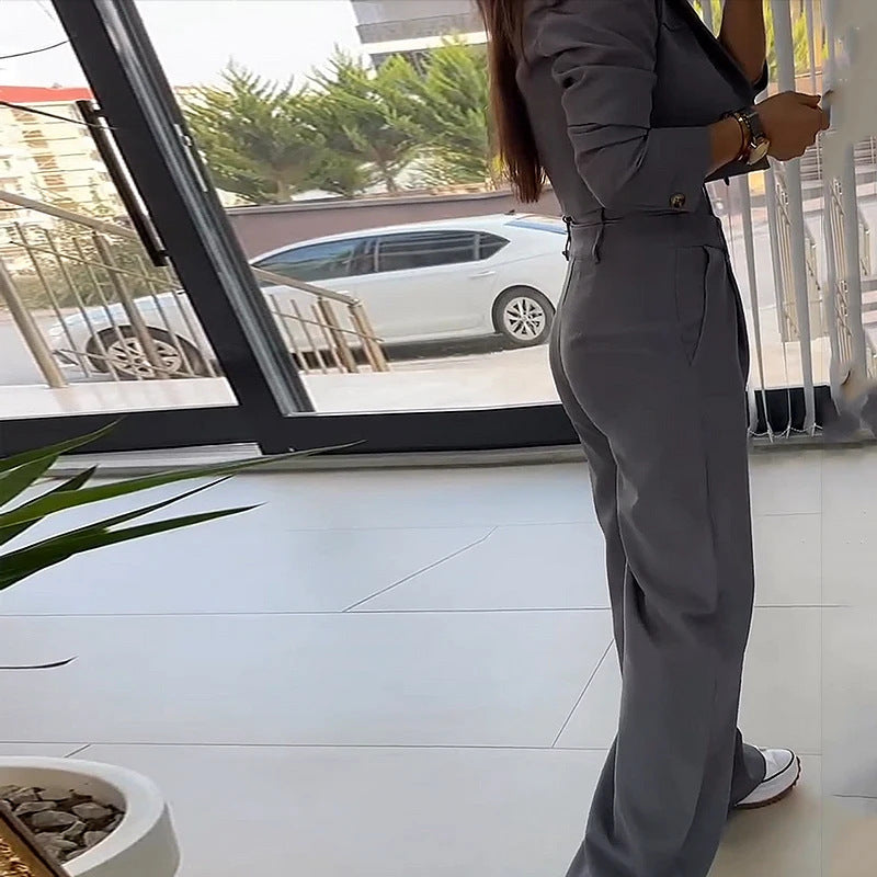 Women's fashion two-piece suit, stylish top and casual pants set, breathable and comfortable outfit for everyday wear.








