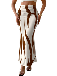Casual Women's Pleated Skirt – Flattering pleated skirt with a comfortable, relaxed fit for everyday wear.








