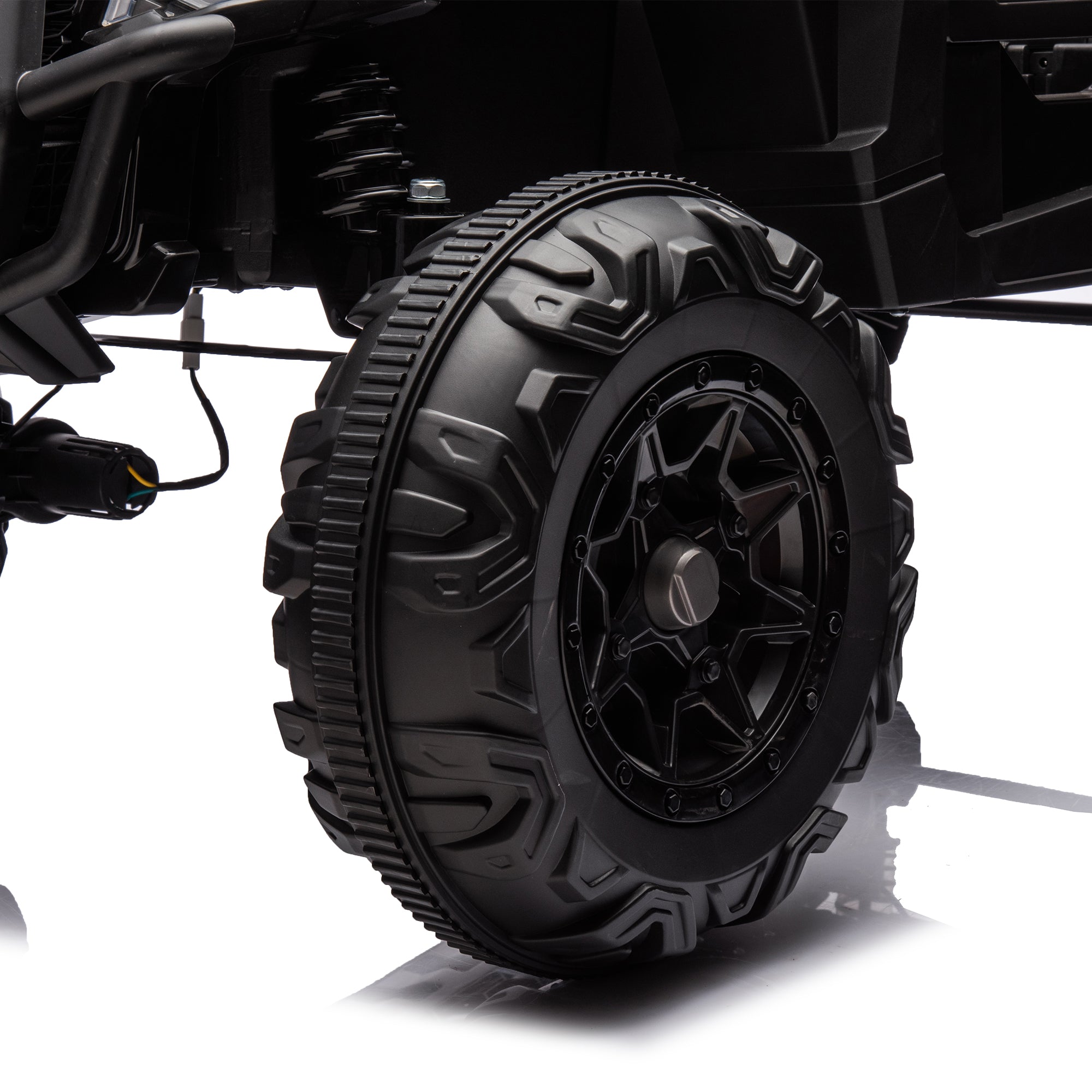 Side by side 4x4 ride-on truck for kids, featuring a durable design with working headlights, adjustable seat, and forward/reverse motion. Equipped with realistic off-road tires and easy-to-use controls, this electric truck provides an exciting outdoor adventure for children ages 3-7