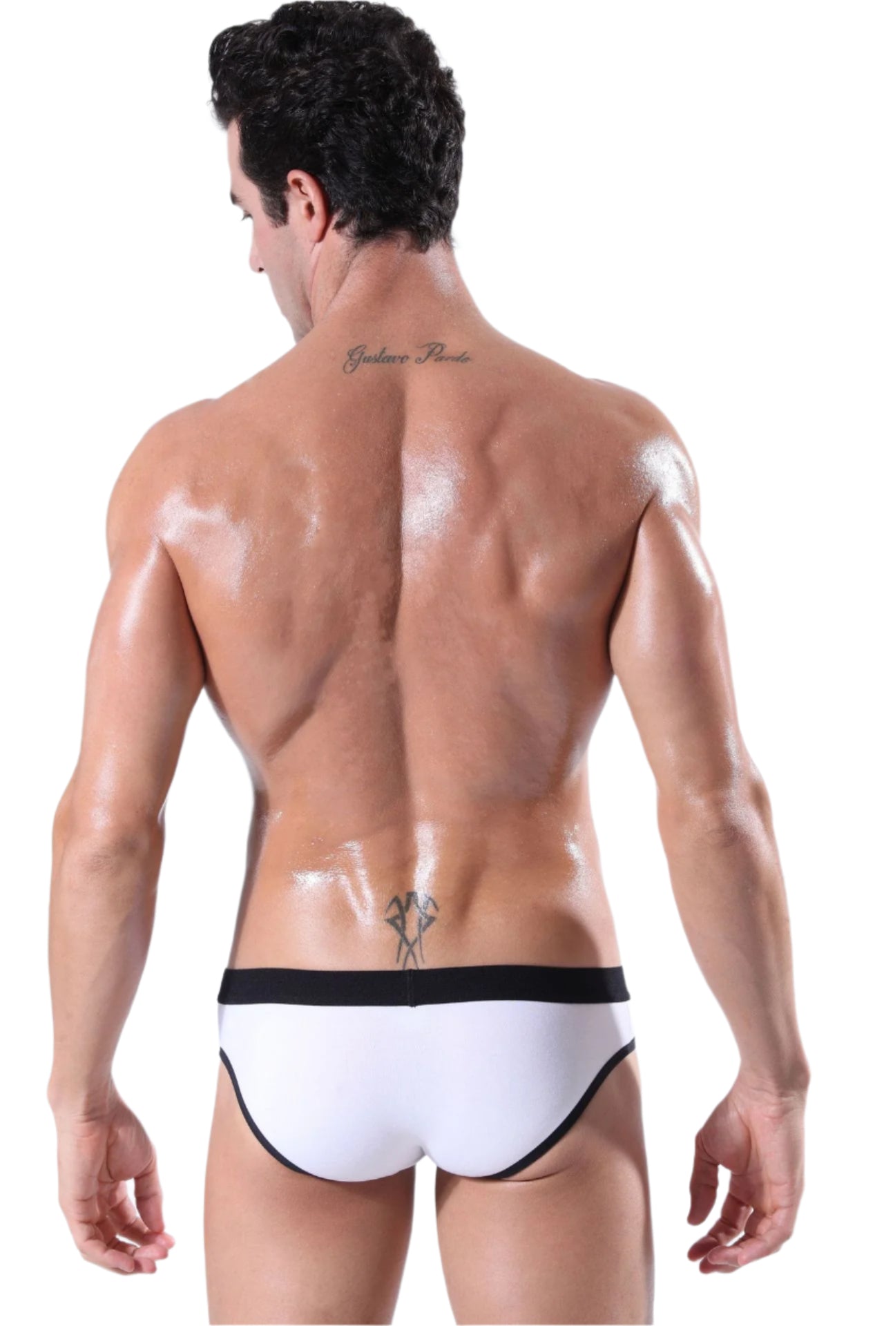 Men’s low waist solid color triangle briefs – breathable cotton comfort and sleek fit

