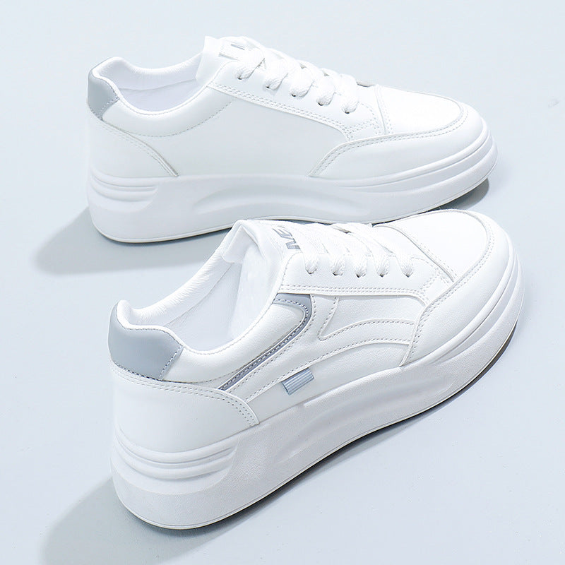 Casual sports board shoes for women, designed for comfort, breathability, and style, ideal for everyday wear and light sports activities.








