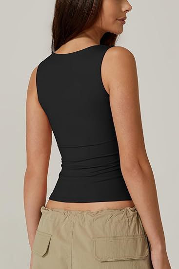 Women's summer square-neck tank vest, slim fit sleeveless top, breathable solid-color fashion vest.








