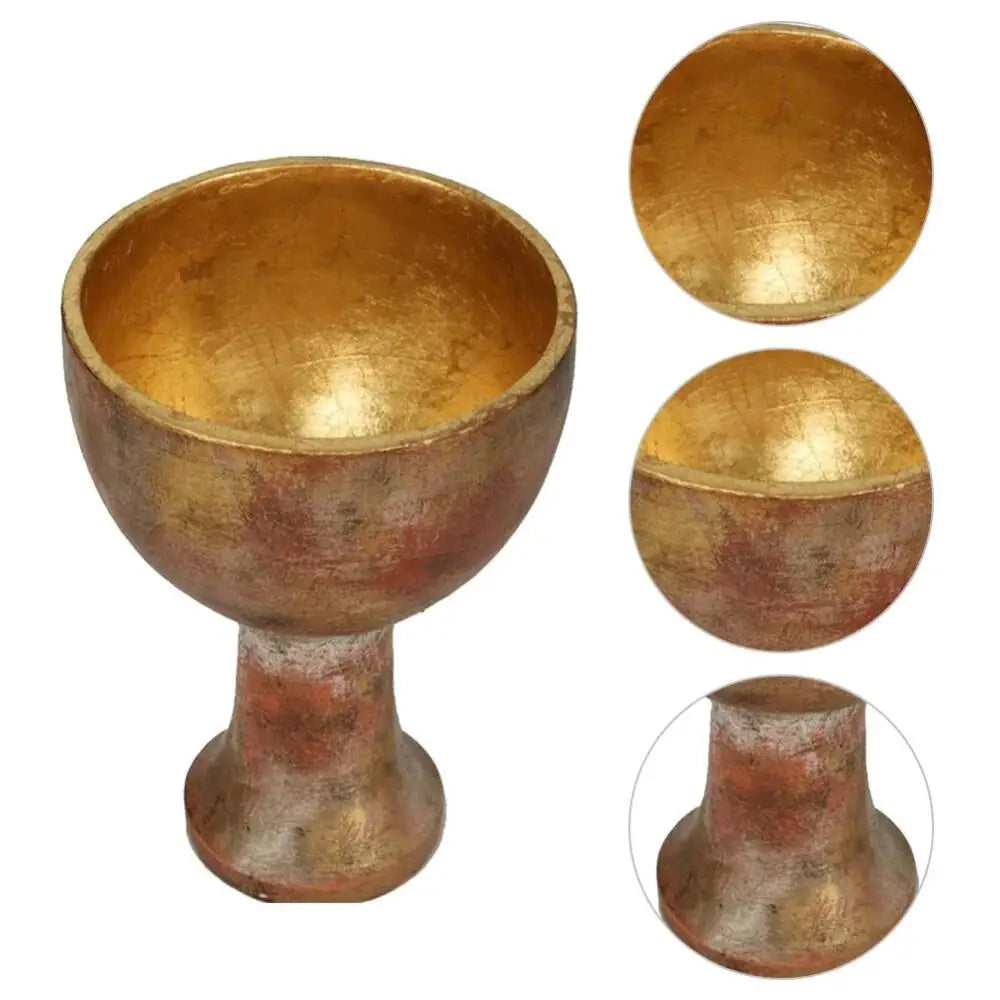 Indiana Jones Holy Grail Cup replica in vintage gold – resin prop for cosplay, Halloween, and movie-themed decor.








