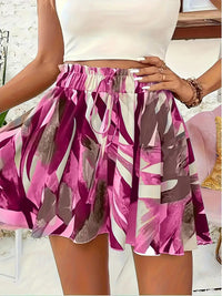 Women's summer shorts with elastic waistband and vibrant prints, ideal for casual wear and warm weather.








