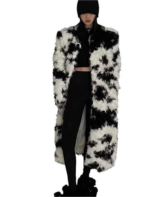 Model wearing the Temperament O-neck lambswool fur coat with contrast color design

