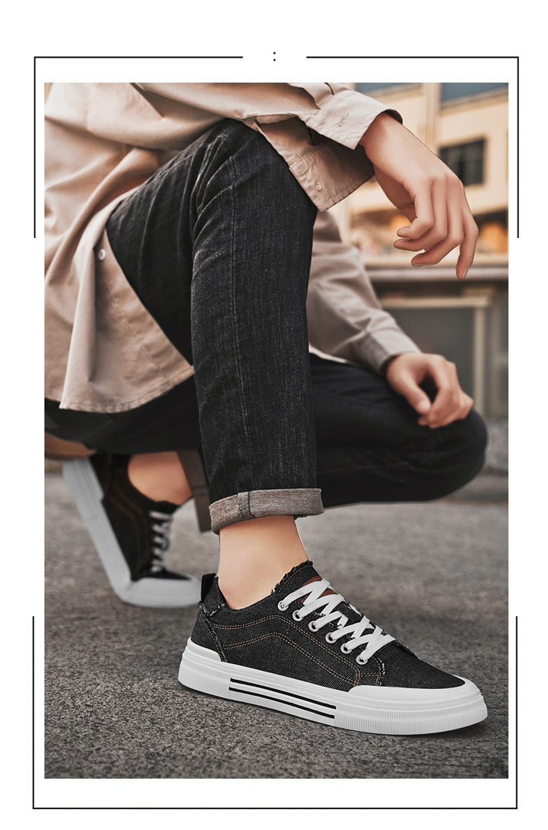 Men’s breathable canvas fashion sneakers in casual style with lace-up design and non-slip sole.


