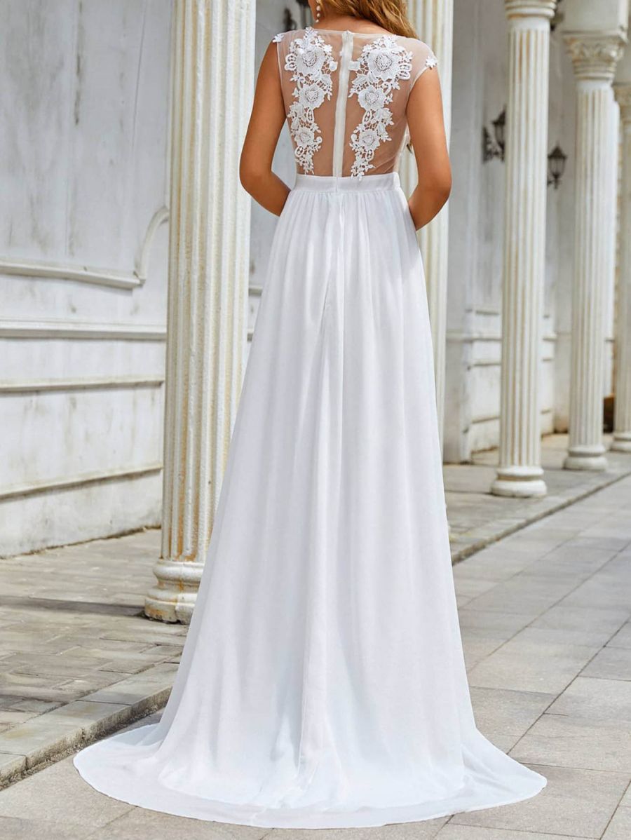 Elegant chiffon lace wedding dress with a large swing skirt and flowing train, perfect for a romantic and sophisticated bridal look.

