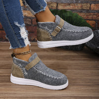 Warm flat bottom cotton shoes with burr closure for comfort and insulation during colder weather.








