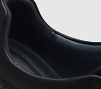 Men's flat cowhide leather casual shoes with a sleek design, ideal for casual and semi-casual occasions.








