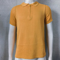 Men’s Slim-Fit Summer Knit Top – Lightweight, breathable, and stylish short-sleeve knit for warm-weather comfort.