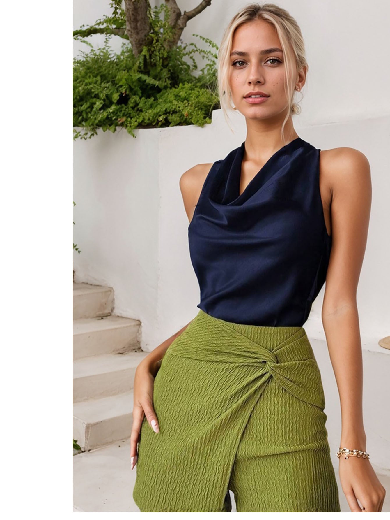 Women’s solid color swing collar sleeveless vest with halter neckline and backless design.

