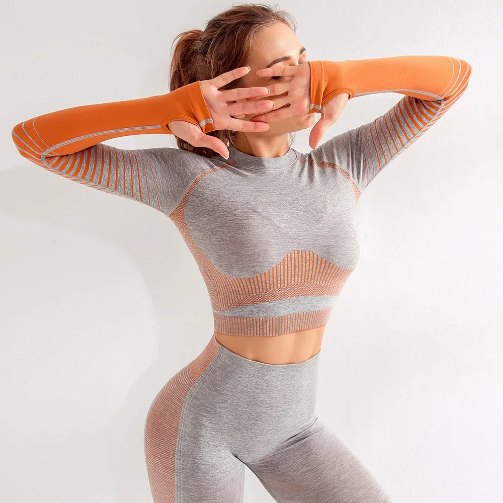 "Women’s seamless yoga set consisting of a high-waisted, form-fitting pair of leggings paired with a matching sports bra. The set features a smooth, stretchy, and breathable fabric, designed in a minimalist style for maximum comfort and flexibility during yoga or fitness activities."