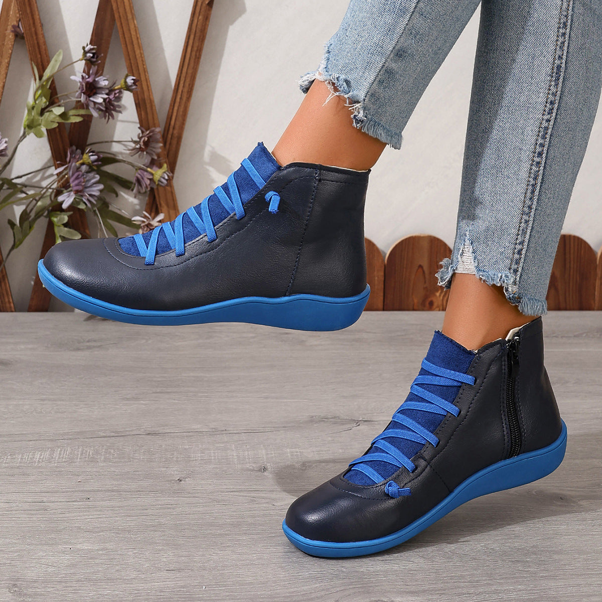 Step out in style with plus-size British Martin boots for women. Casual combat ankle boots with roomy fit, bold design, and all-day comfort.

