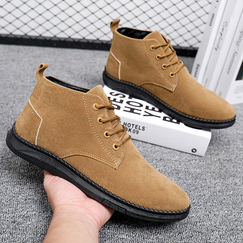 High-top British Men's Casual Leather Shoes with premium leather upper and durable rubber sole for enhanced comfort and style.









