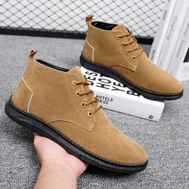 High-top British Men's Casual Leather Shoes with premium leather upper and durable rubber sole for enhanced comfort and style.








