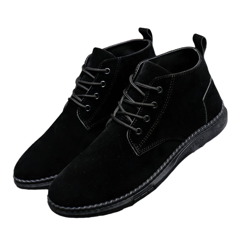 High-top British Men's Casual Leather Shoes with premium leather upper and durable rubber sole for enhanced comfort and style.








