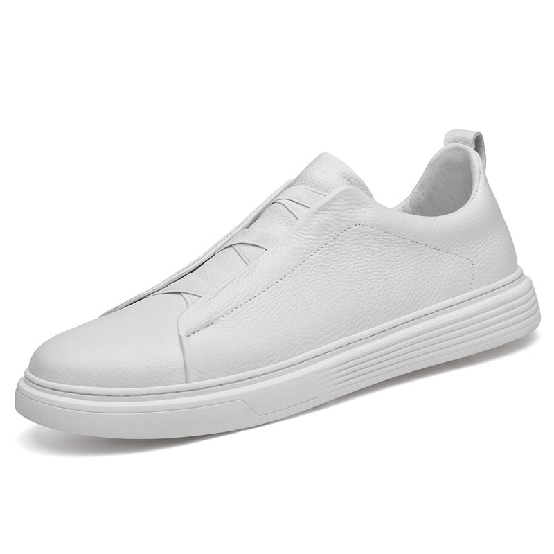 Men's low top sports board shoes with layer cowhide material, designed for comfort, breathability, and style in casual wear.








