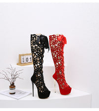 High-top Lace-up Peep Toe Hollow-out High Heels – Trendy women's shoes with a lace-up design, peep-toe, and hollow-out detailing for a bold, fashionable look.








