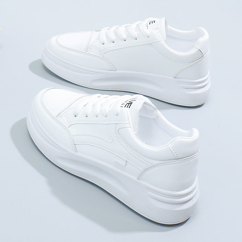 Casual sports board shoes for women, designed for comfort, breathability, and style, ideal for everyday wear and light sports activities.








