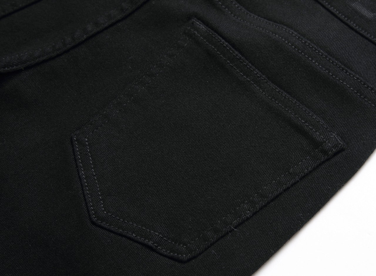 Upgrade your wardrobe with these Men's Black Elastic Straight Jeans. Designed for comfort and versatility, they feature a stretch-fit fabric for all-day wear. Perfect for casual and smart-casual looks.