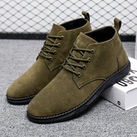 High-top British Men's Casual Leather Shoes with premium leather upper and durable rubber sole for enhanced comfort and style.








