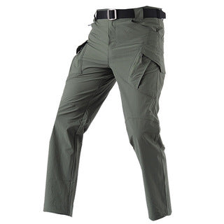 Men’s loose-fit camouflage cargo pants with quick-drying, stretchable fabric and multiple pockets for outdoor and casual use.