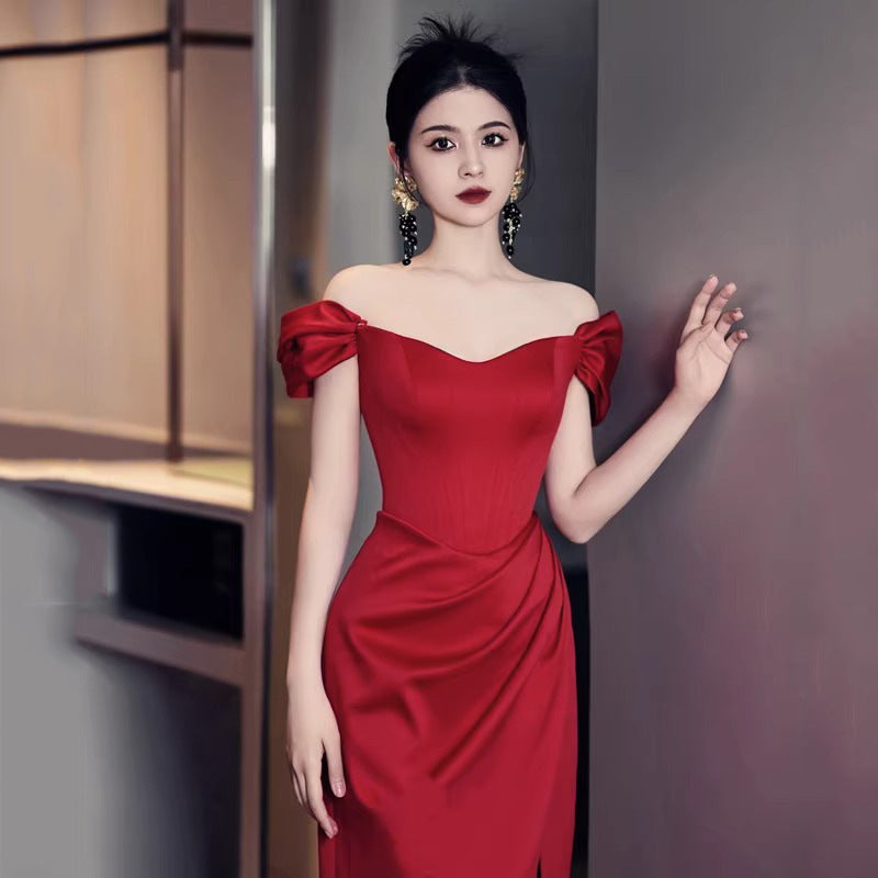 Elegant wine red engagement dress with a fashion-forward design, ideal for bridal receptions, back-to-door events, and special occasions.

