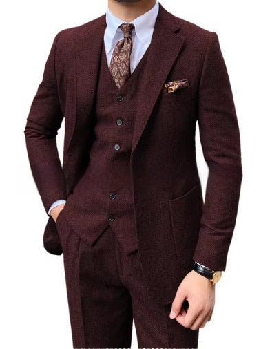 Men's Herringbone Single-Breasted Casual Slim Suit – Elegant Textured Fabric with a Modern Tailored Fit.








