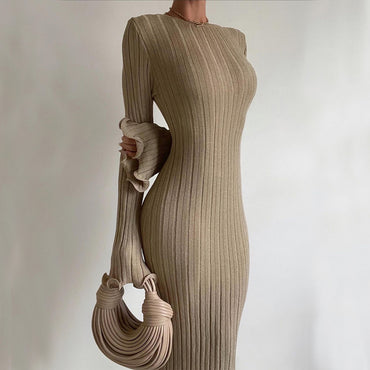 Fashion slim long-sleeved ruffled long dress, backless sexy hip-wrapped knitted maxi dress for women, perfect for parties and beach events.

