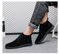 High-top British Men's Casual Leather Shoes with premium leather upper and durable rubber sole for enhanced comfort and style.








