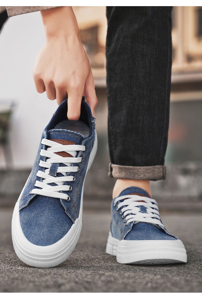Men’s breathable canvas fashion sneakers in casual style with lace-up design and non-slip sole.

