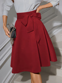 Elastic Knitted High Waist Strap Retro Skirt – Vintage-inspired women’s skirt with high waist and strap detailing.








